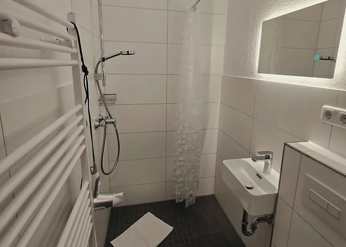 Stayawhile Comfort Naehe Herzzentrum, Bali Therme, Kurpark Gop, Free Parking, Netflix, Boxspringbett, Neues Duschbad 3*